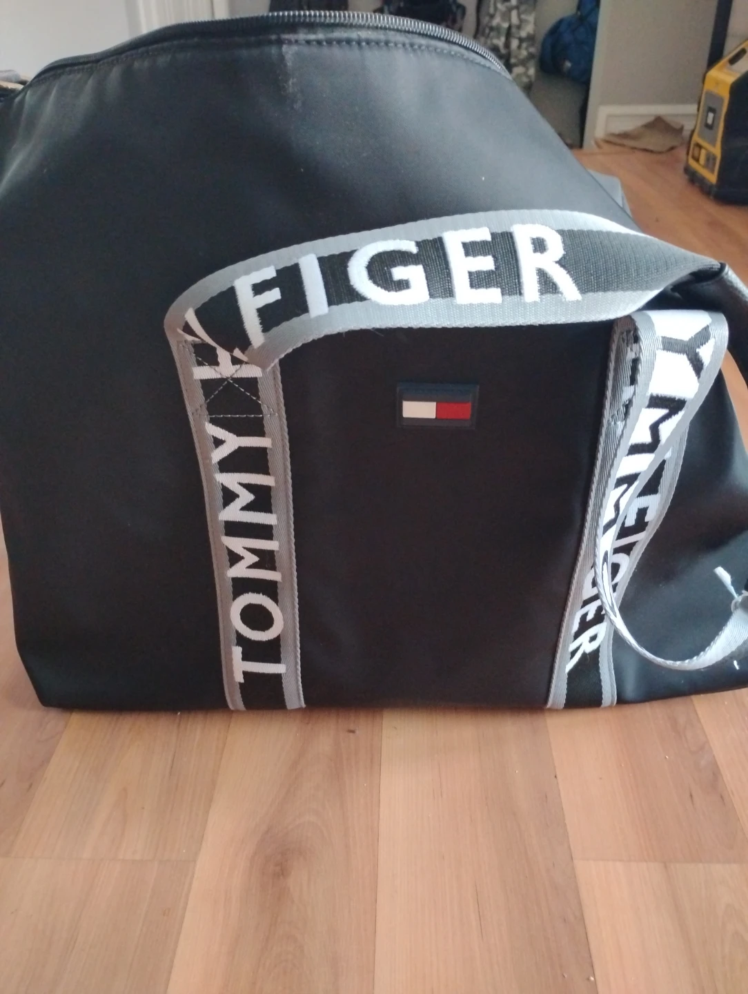 Tommy Hilfiger Black Duffle Bag - photo 2