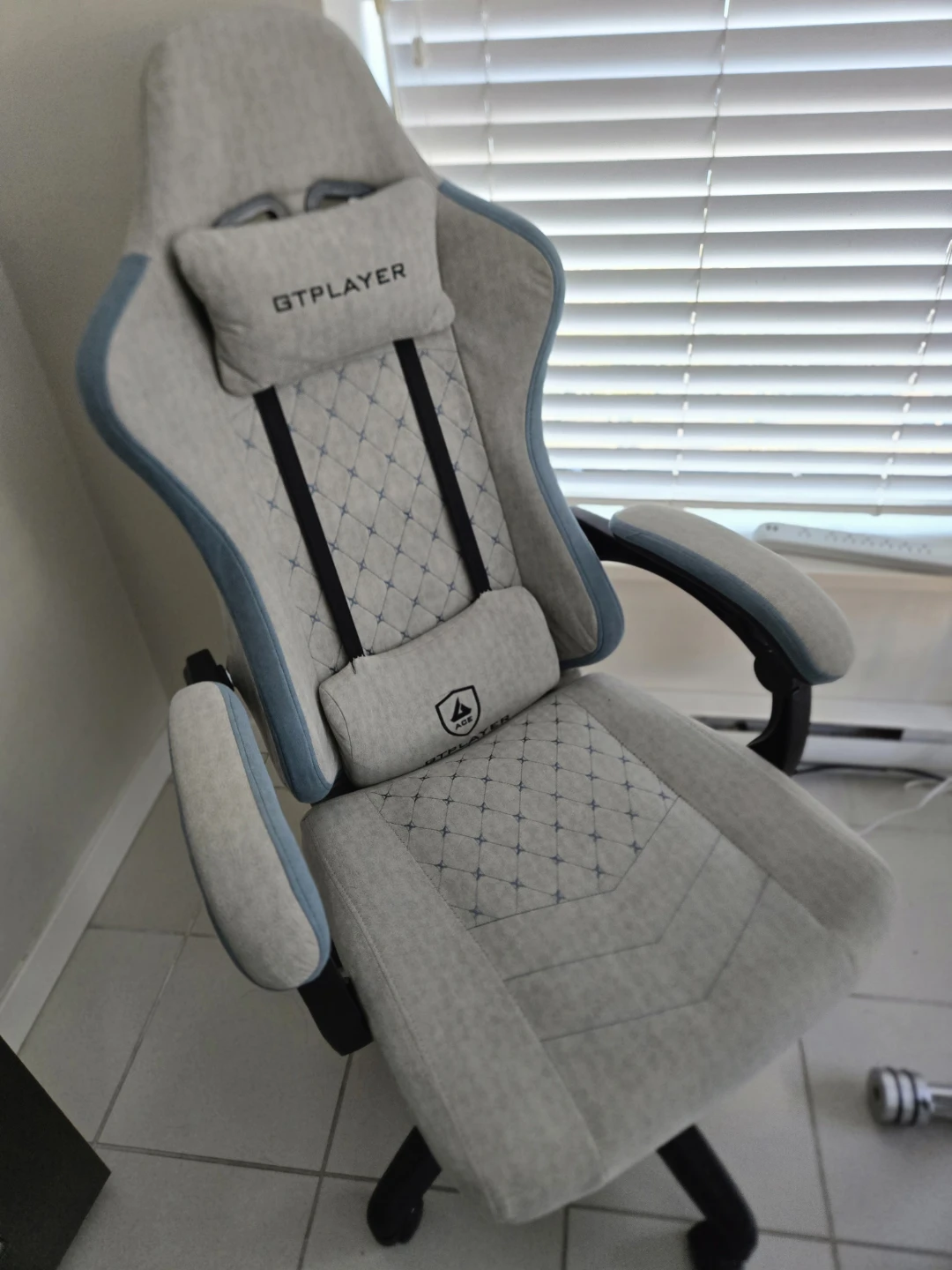 GTPLAYER Gaming Chair with Footrest - PICKUP ONLY 🏈