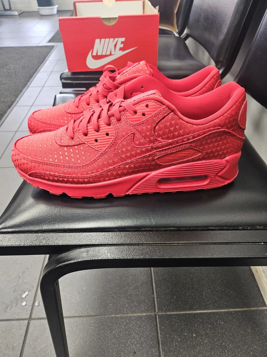 2025 Nike Air Max 90's  (Valentines Day Edition)