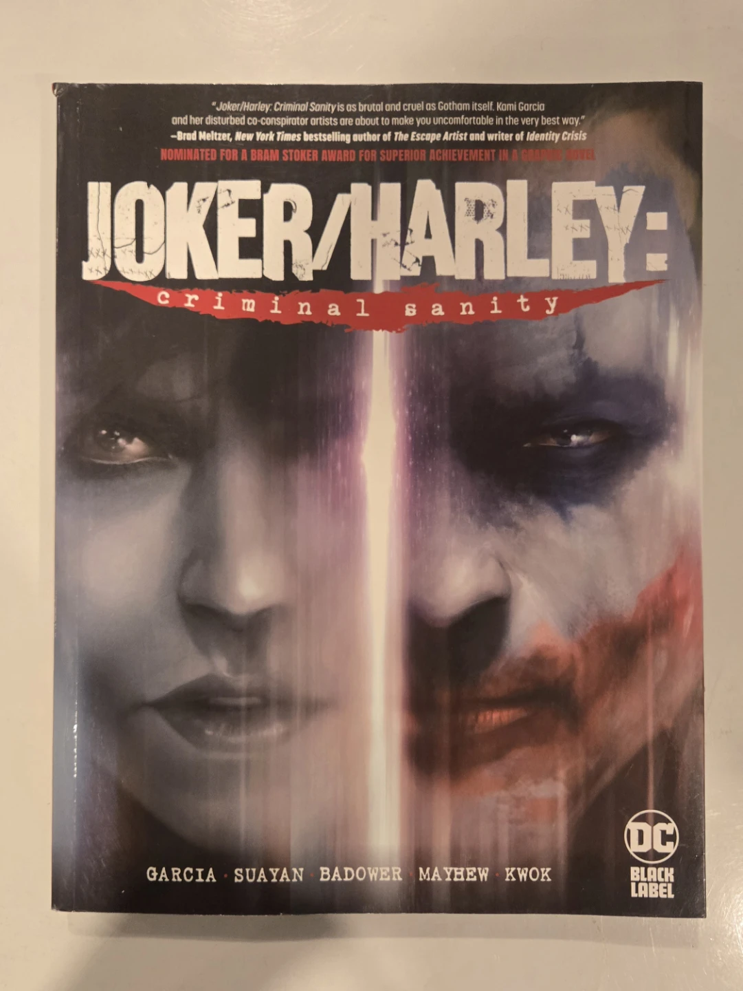 DC and Vertigo Graphic Novels - photo 2