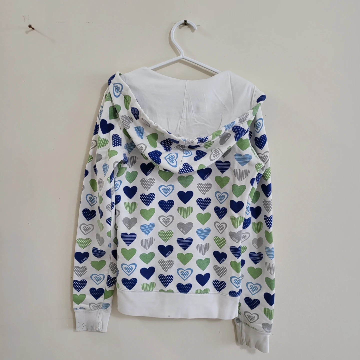 Aéropostale All-Over Heart Print Zip-Up Hoodie (Size XS) - photo 3