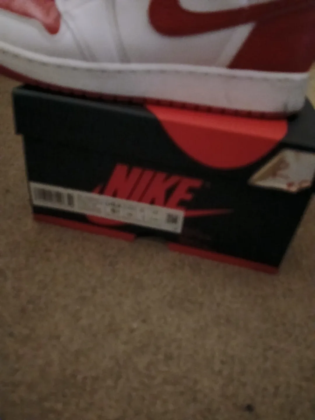 Nike Air Jordan 1 High Red and White - photo 2