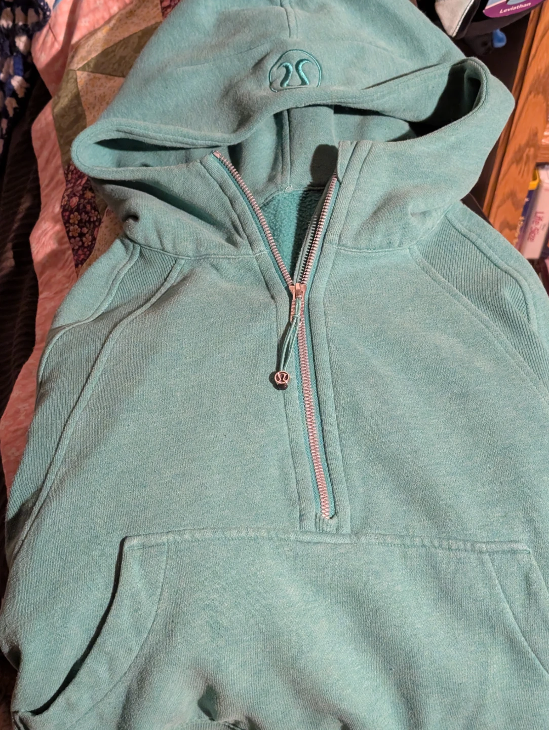 Lululemon scuba crop hoodie size large