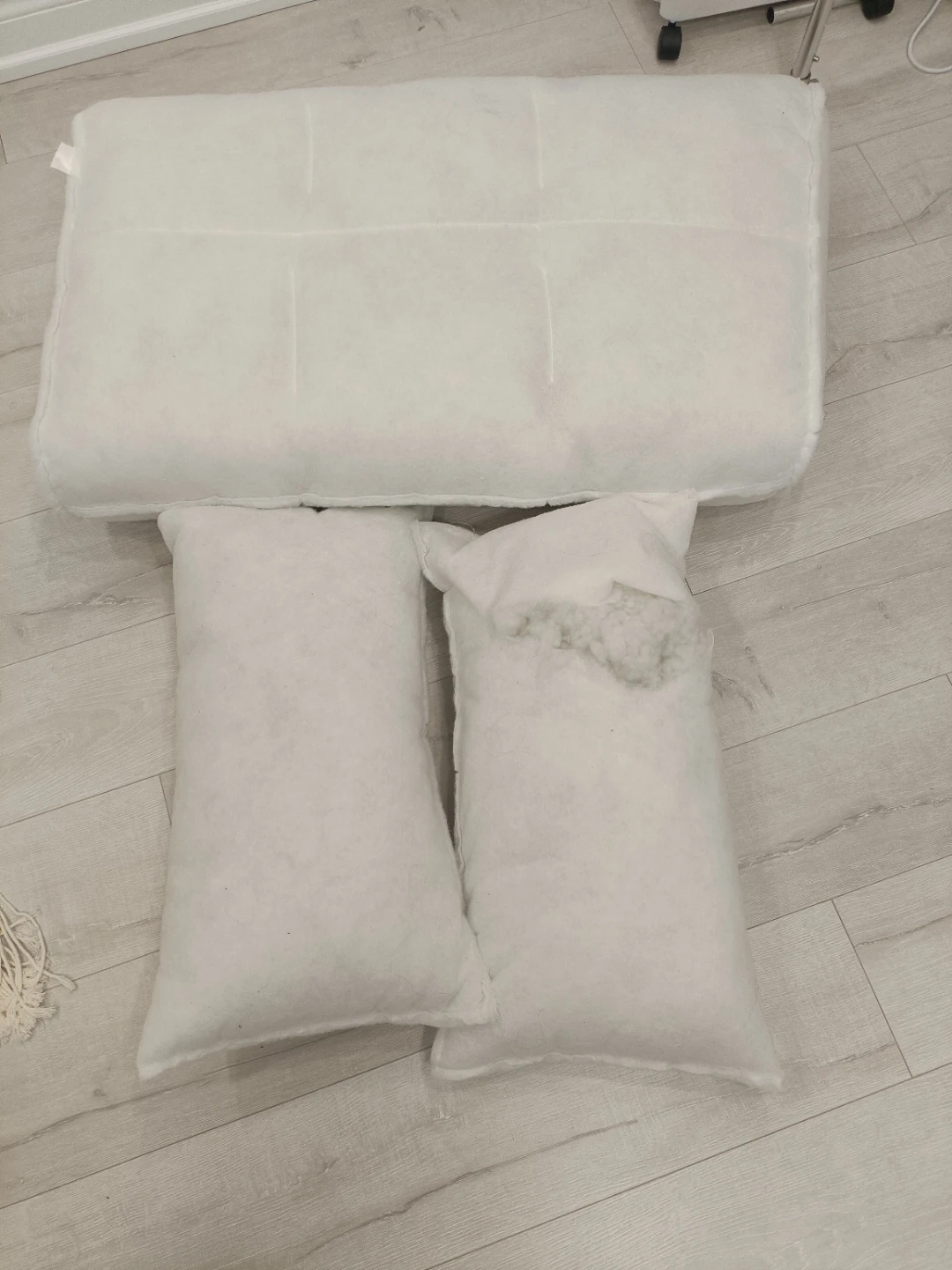 Free IKEA White Pillow Inserts