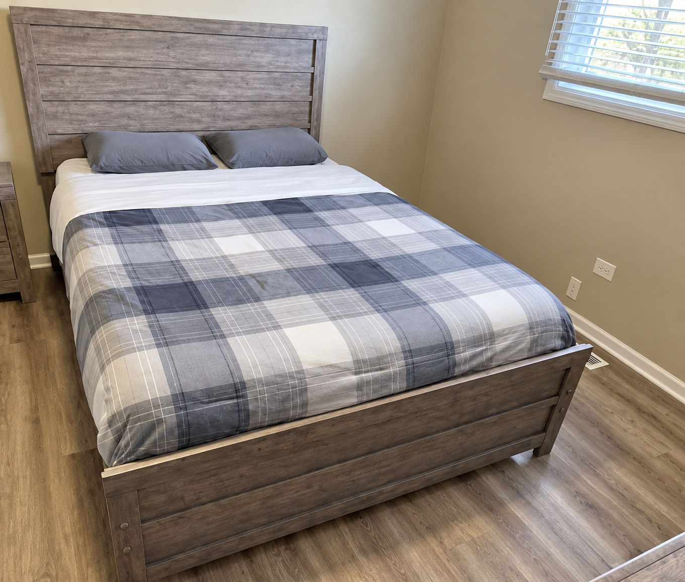 Queen size wooden bed frame