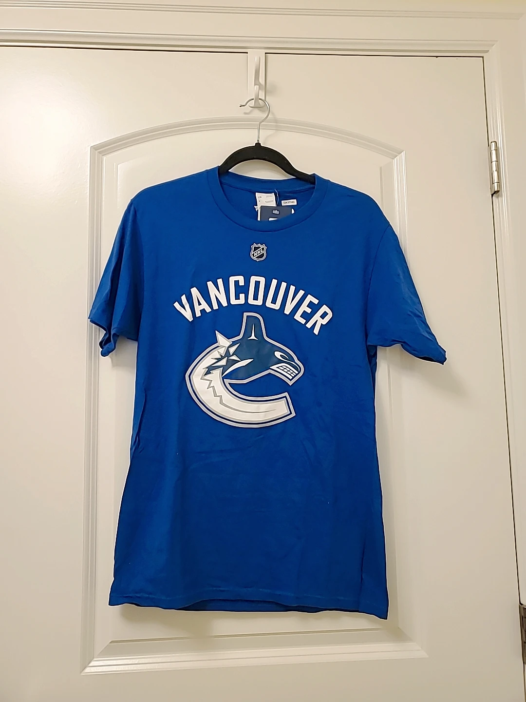 Vancouver Canucks T-Shirt Small