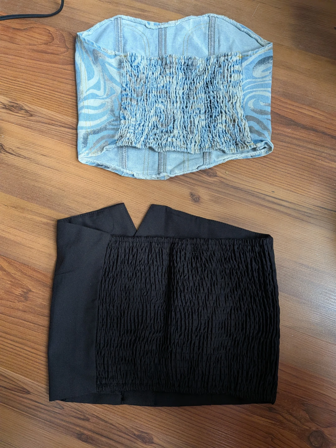 🏈Lot of two strapless corset tops in size  small - photo 2
