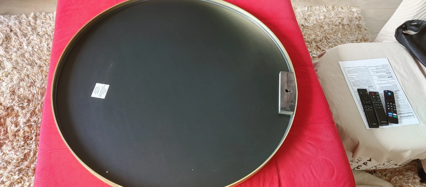 30"×30" Gold Round Wall Mirror - photo 4