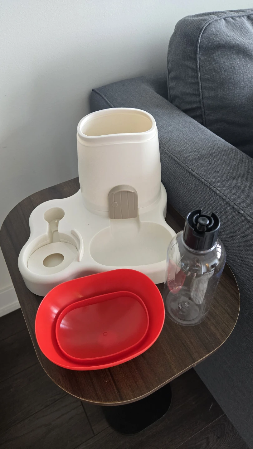 Mushroom Shaped Pet Food and Water Dispenser - photo 2