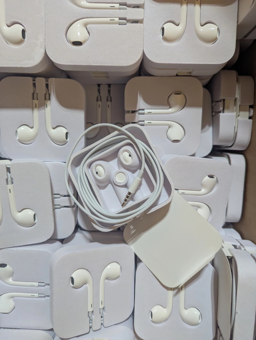 APPLE 3.5MM AUX AUXILIARY CABLE EARBUDS HEADPHONES