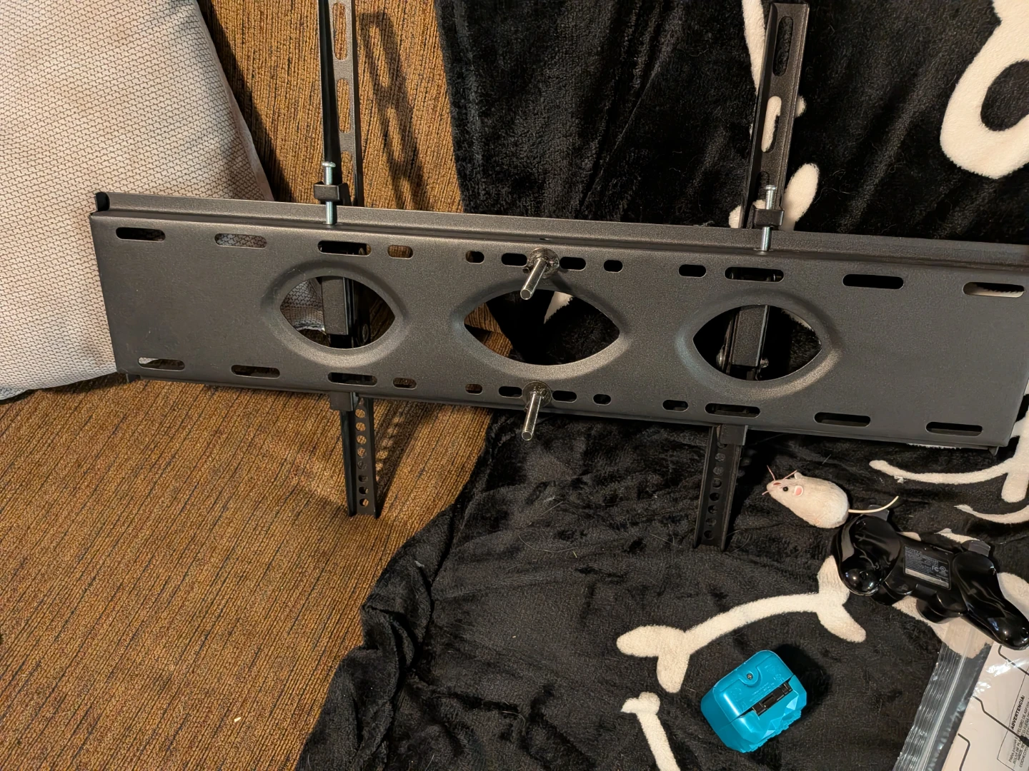 Universal Wall Mount for TV - photo 2