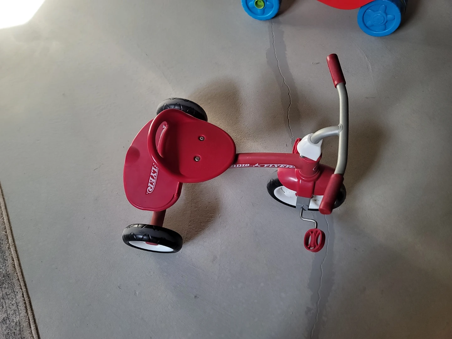 Radio Flyer Red Tricycle - photo 2