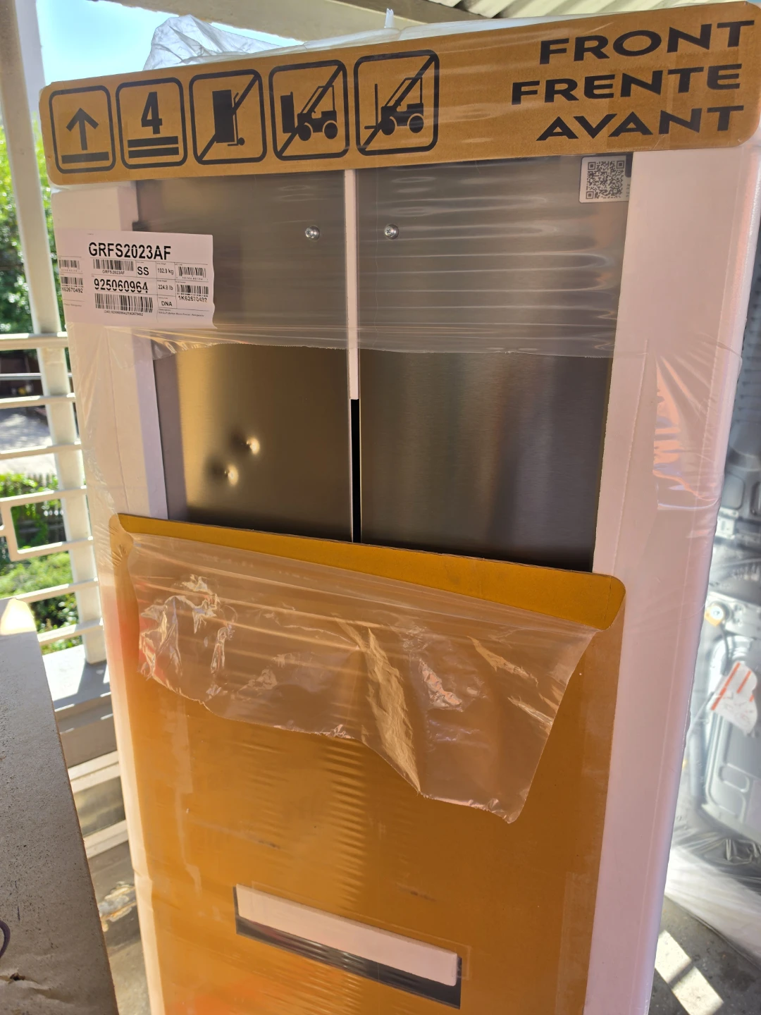 Frigidaire 20 cu. ft. French Door Refrigerator - photo 2