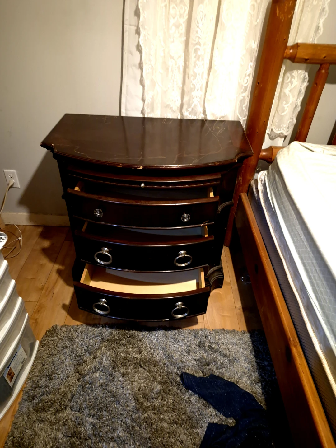 2 nightstands - photo 4