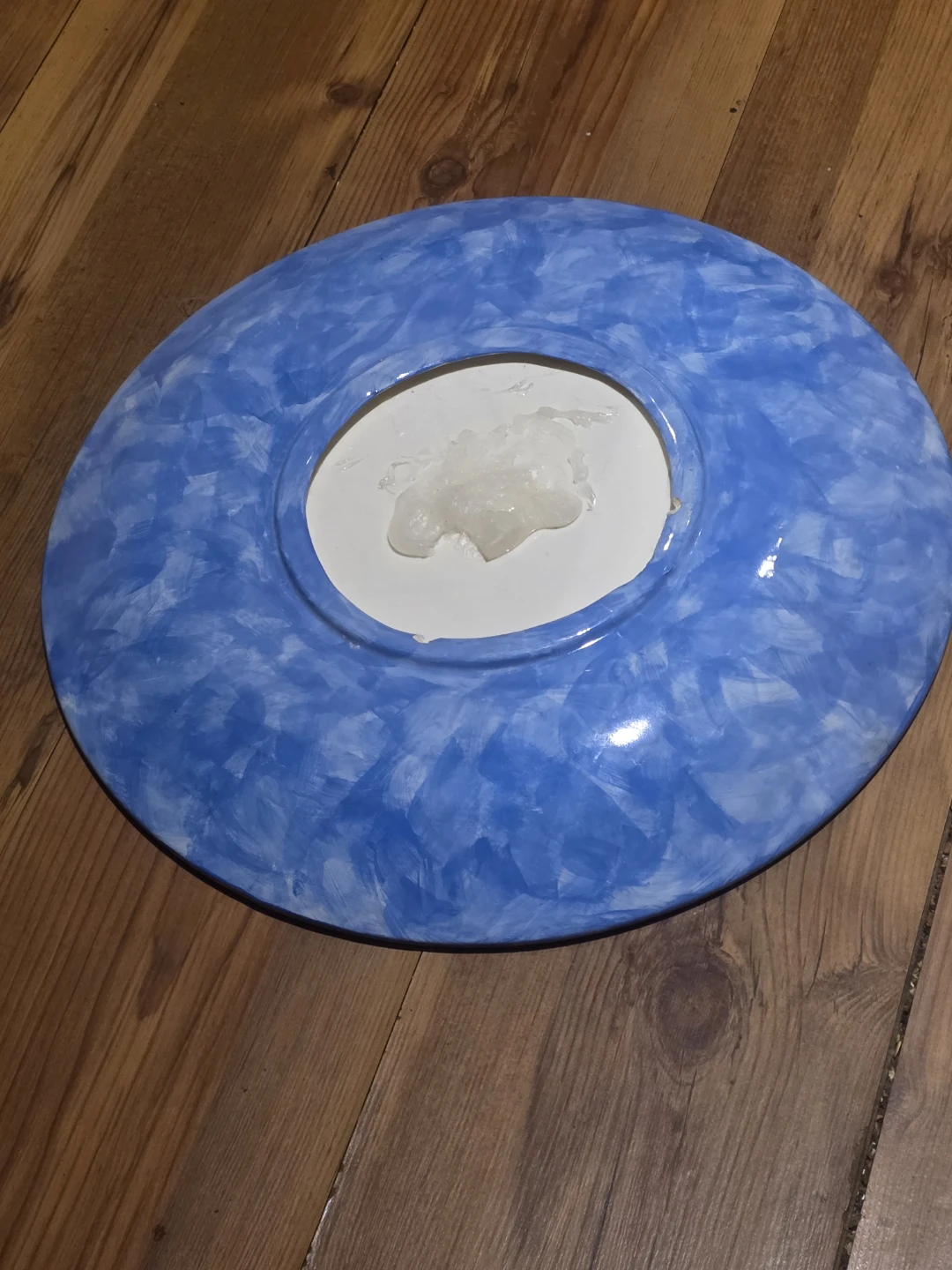 Hand-painted bee and flower decorative plate - photo 2