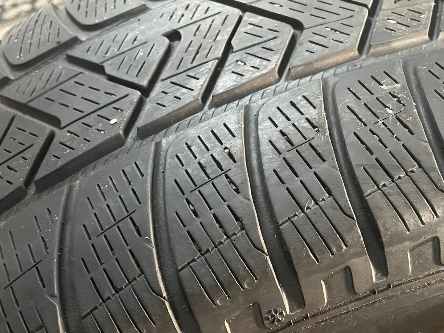 Set of 4 Pirelli tires 235/55 R19 101H M+S - photo 2