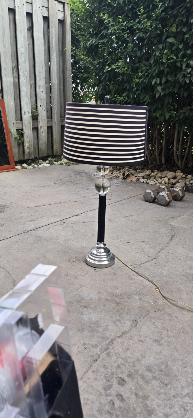 Black and white striped table lamp - photo 2