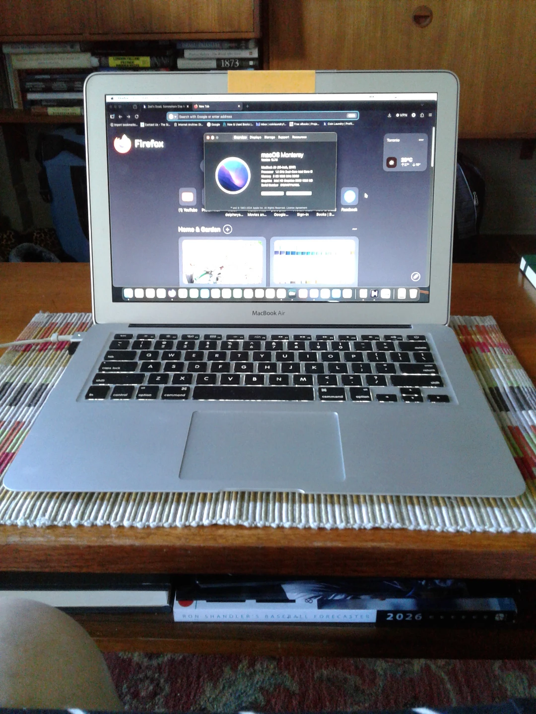 Apple MacBook Air 13-inch 2017