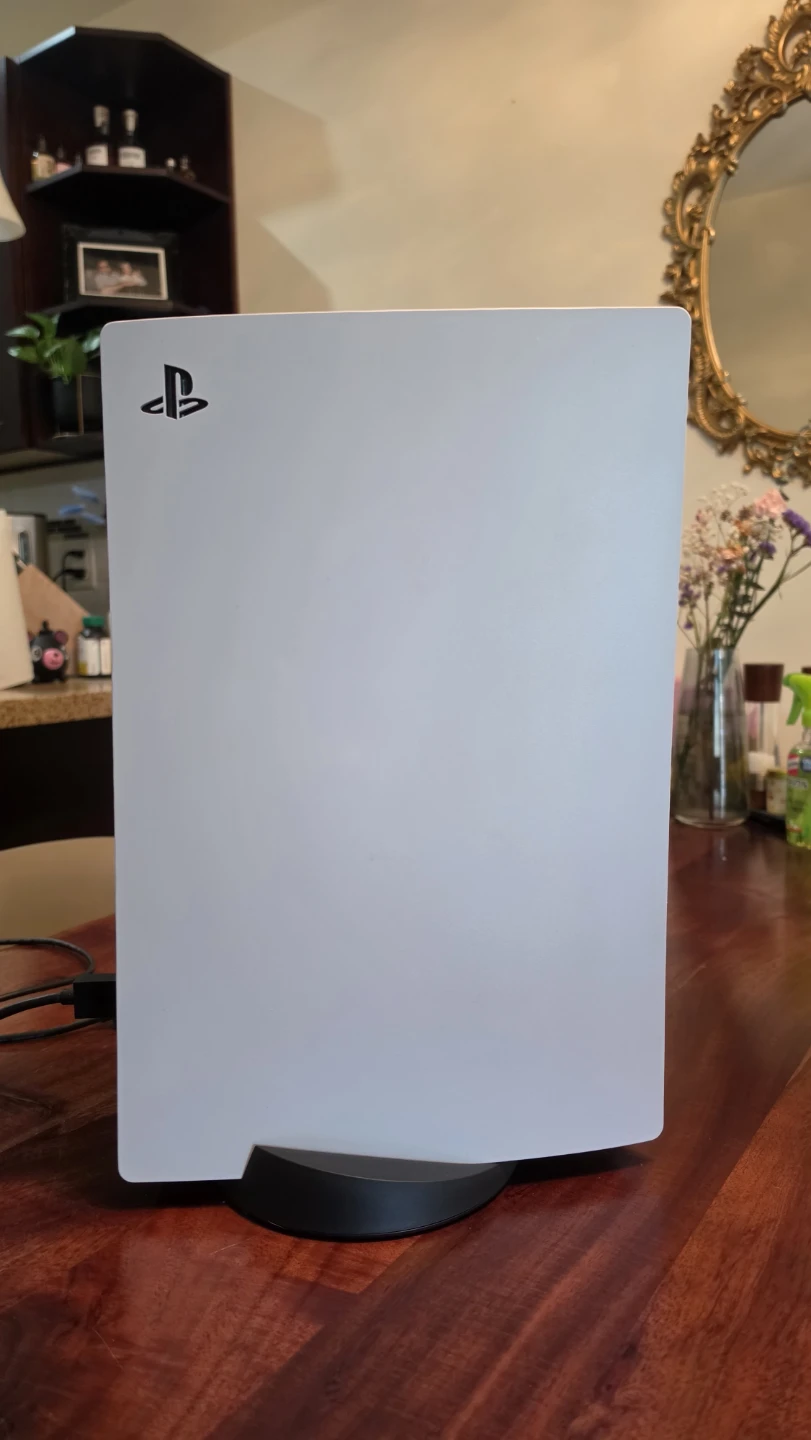 PS5 - photo 2