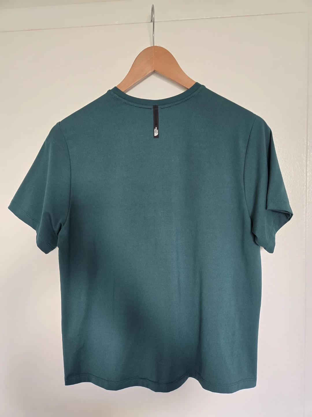 The North Face Women's T-Shirt Medium - photo 2