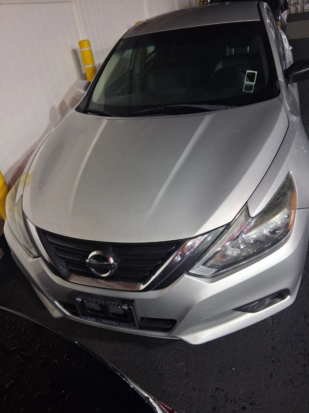 2017 Silver Nissan Altima SR