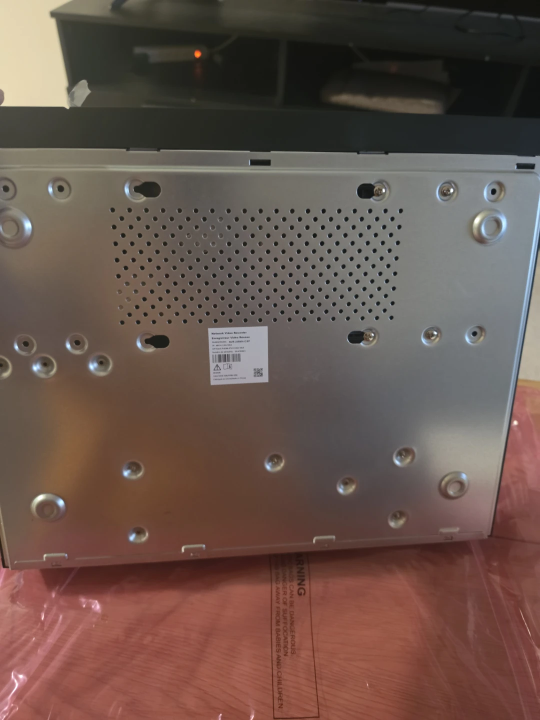 Hikvision NVR-208MH-C/8P Network Video Recorder - photo 2