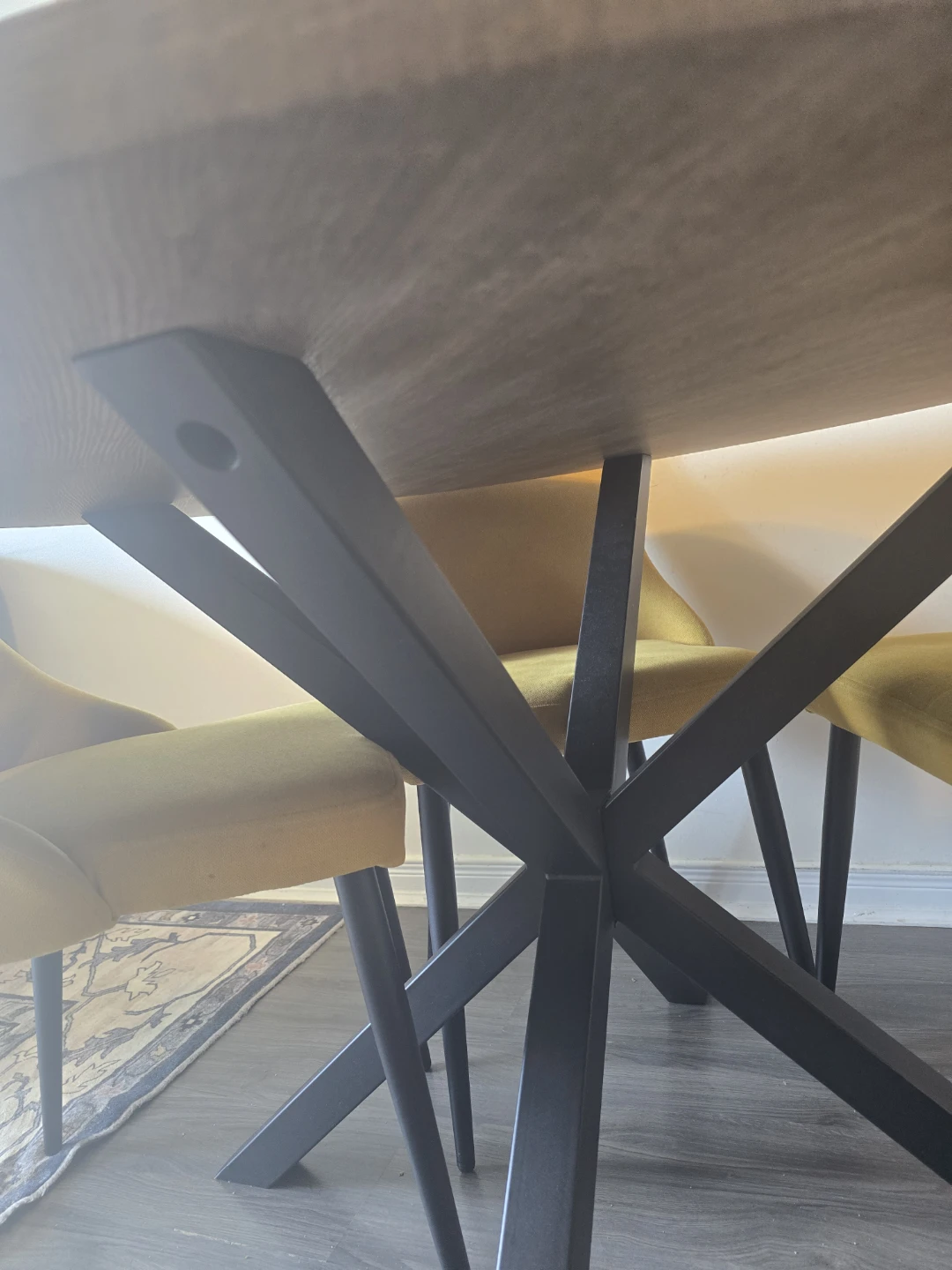 Round dining table and 4 yellow chairs - photo 3