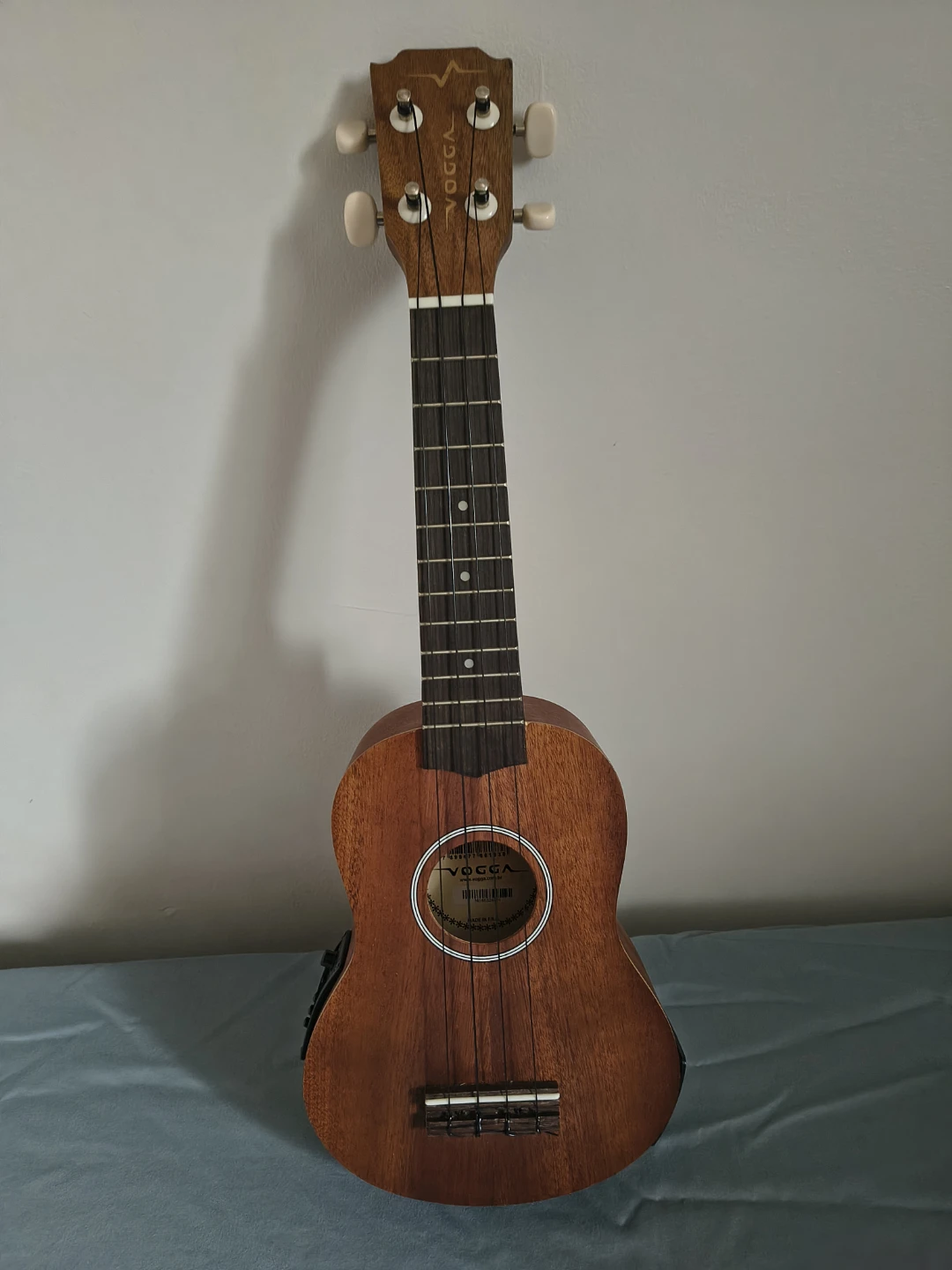 Vogga Acoustic-Electric Ukulele with Case - photo 2