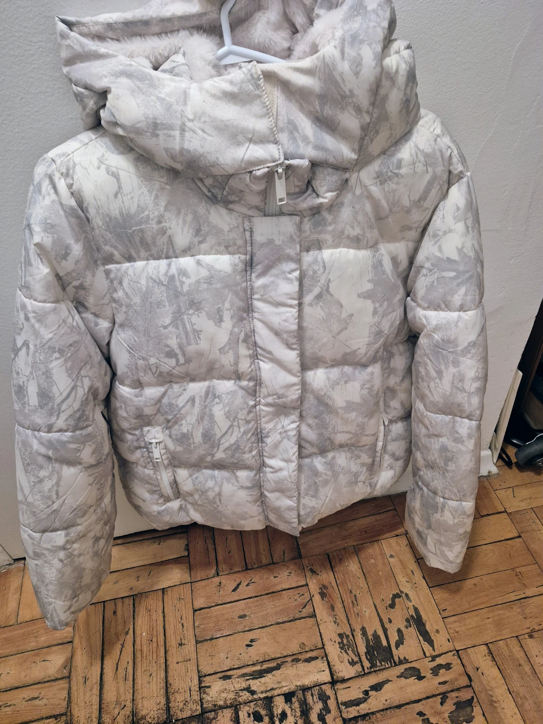 Women's M/M Winter Puffer Jacket - White/Grey Marble Print