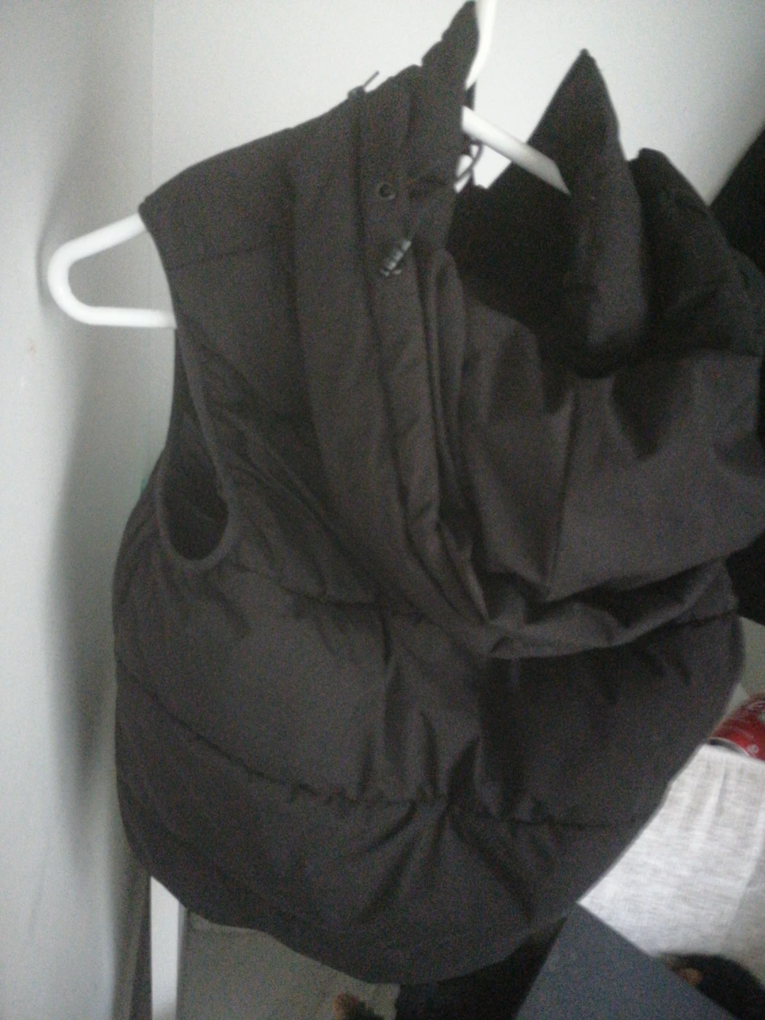 Black Hooded Puffer Vest - photo 3
