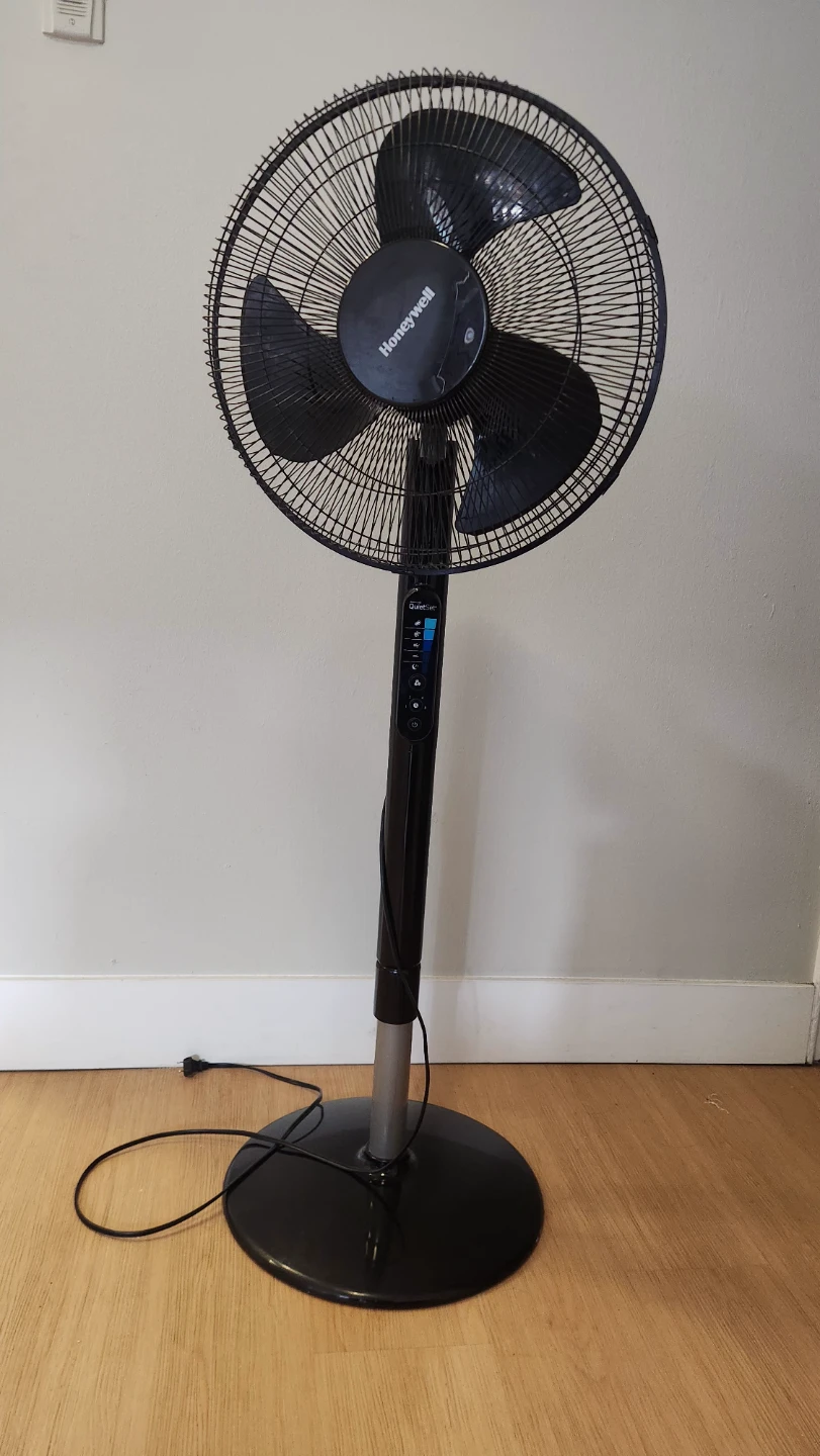 Honeywell QuietSet Pedestal Fan
