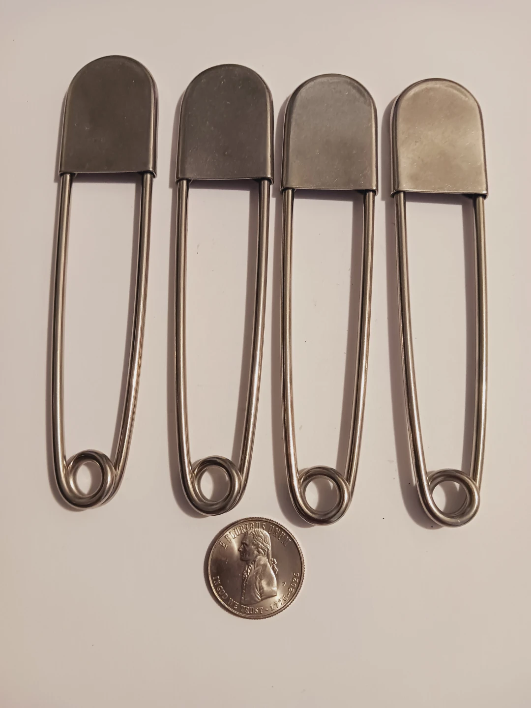 .Set of 4 Jumbo Oversized Safety Pins 5" - photo 3
