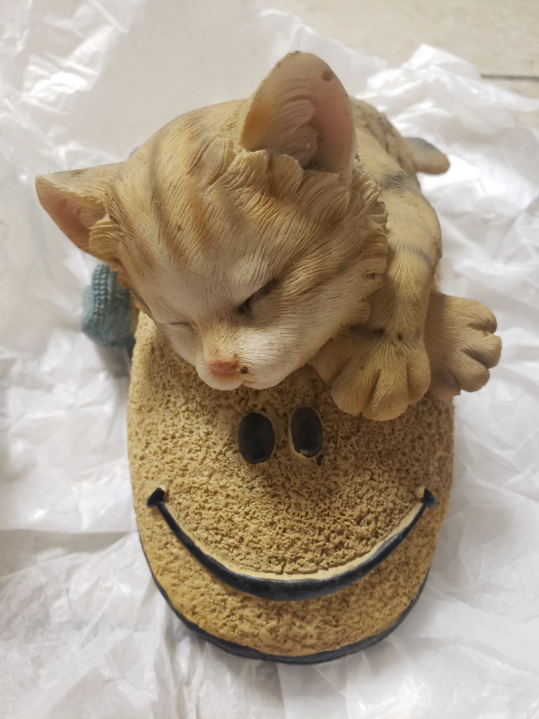Kenneth Sleeping Cat Coin Bank