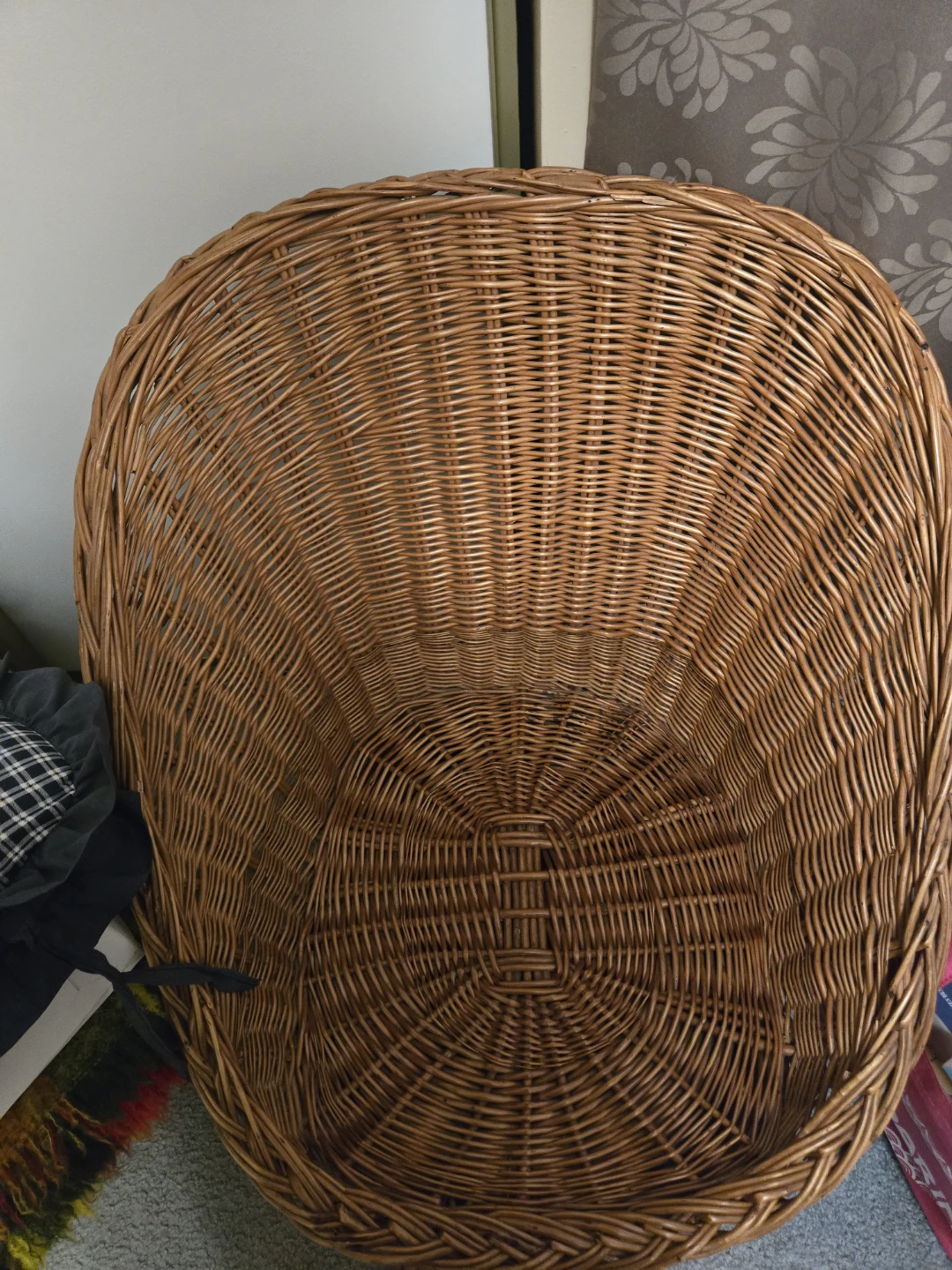 Wicker papasan chair with reversible cushion