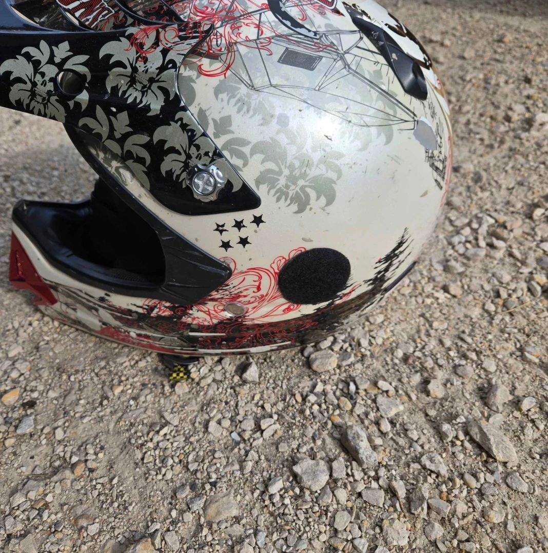 Motocross Helmet Size Small - photo 3