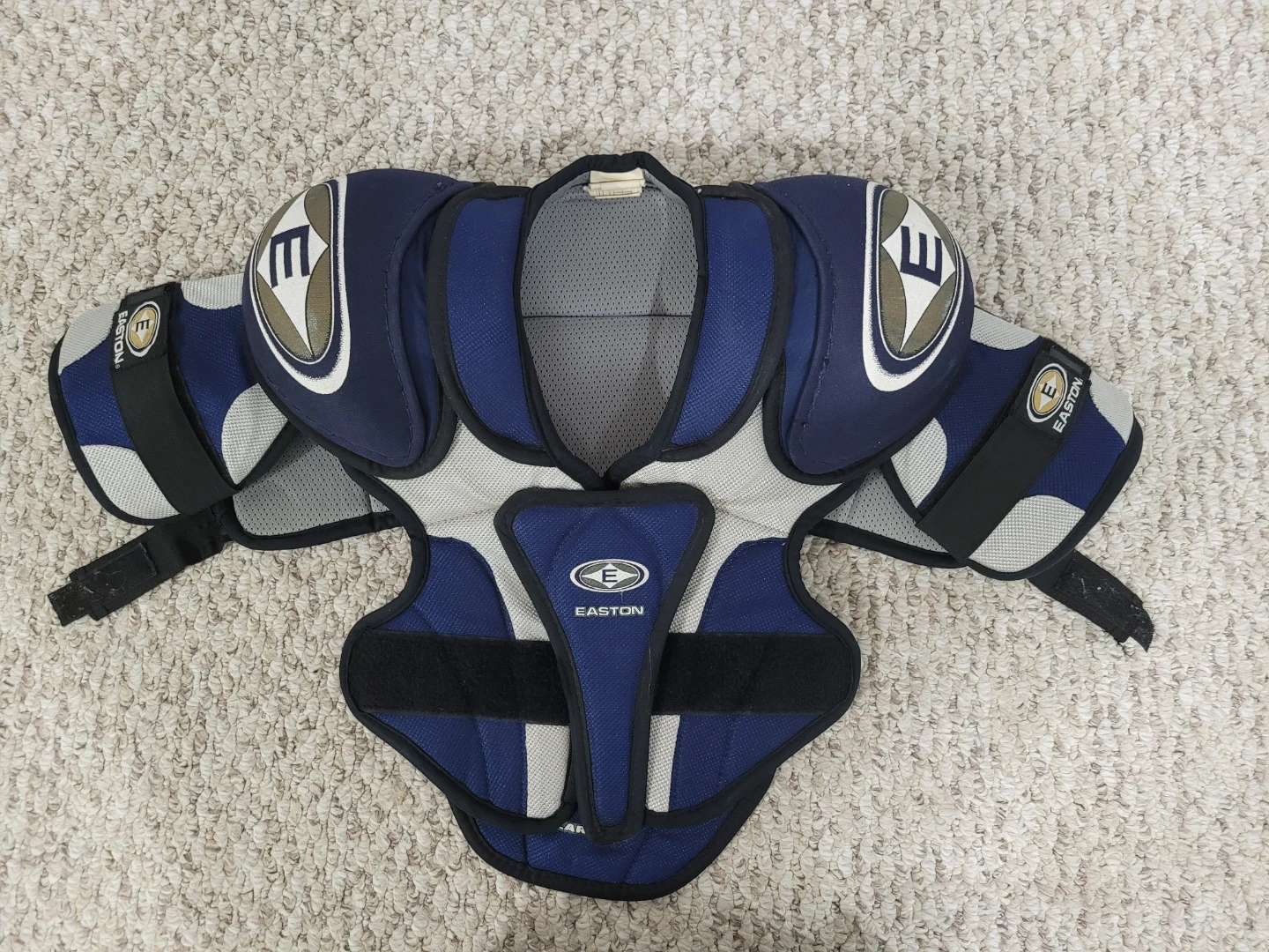 Easton SP X-treme Junior Large Shoulder Pad.