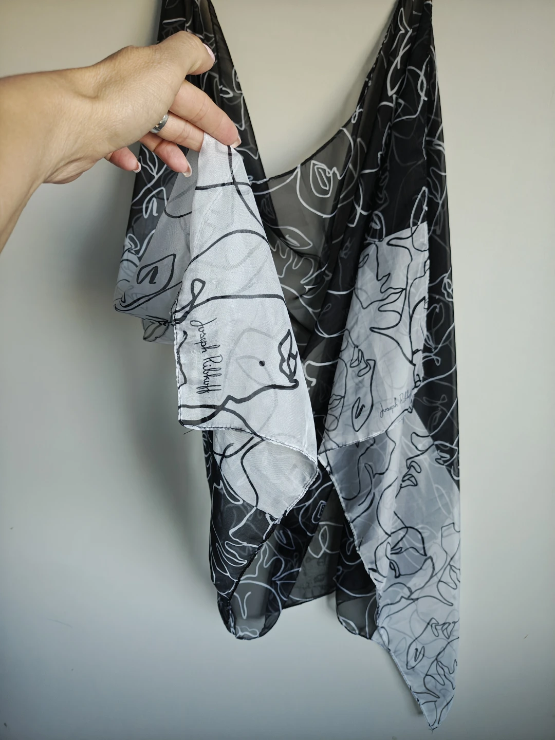 Joseph Ribkoff Black and White Face Print Scarf - photo 5