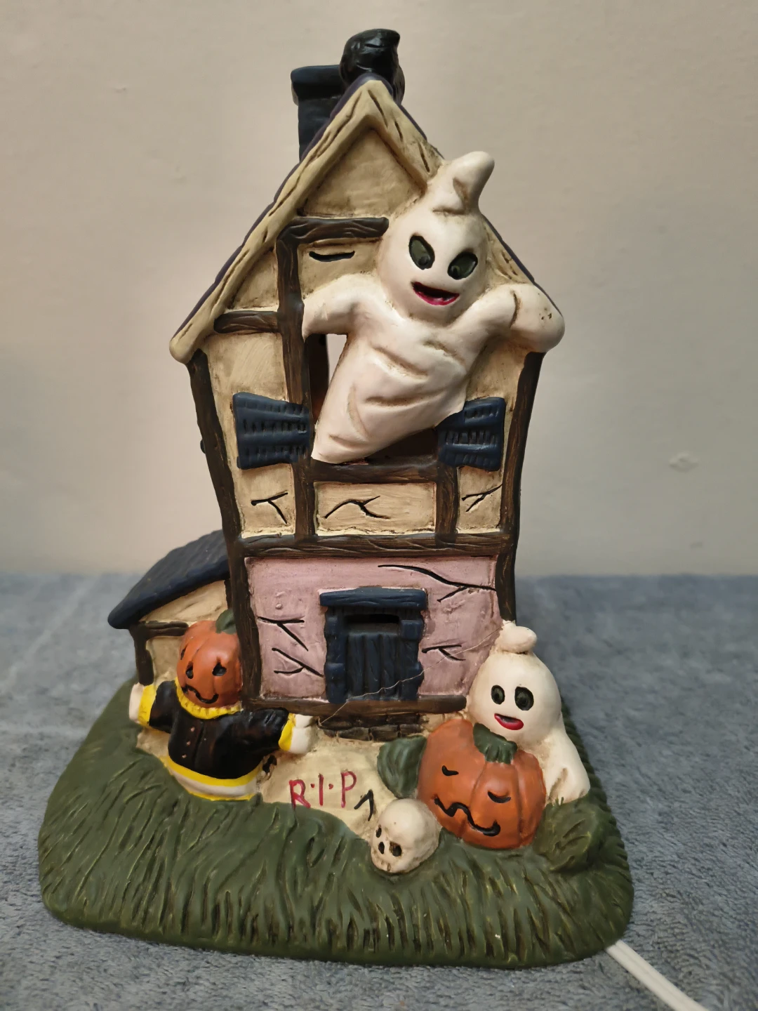 Ceramic ghost house