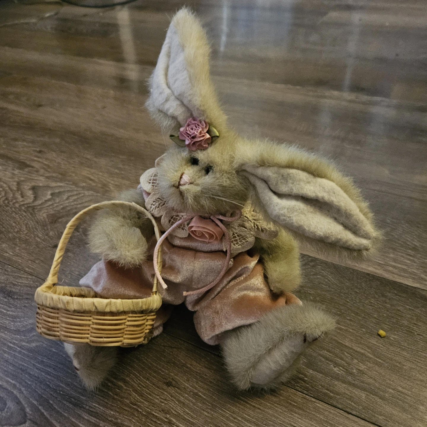 Vintage plush bunny with basket - photo 5