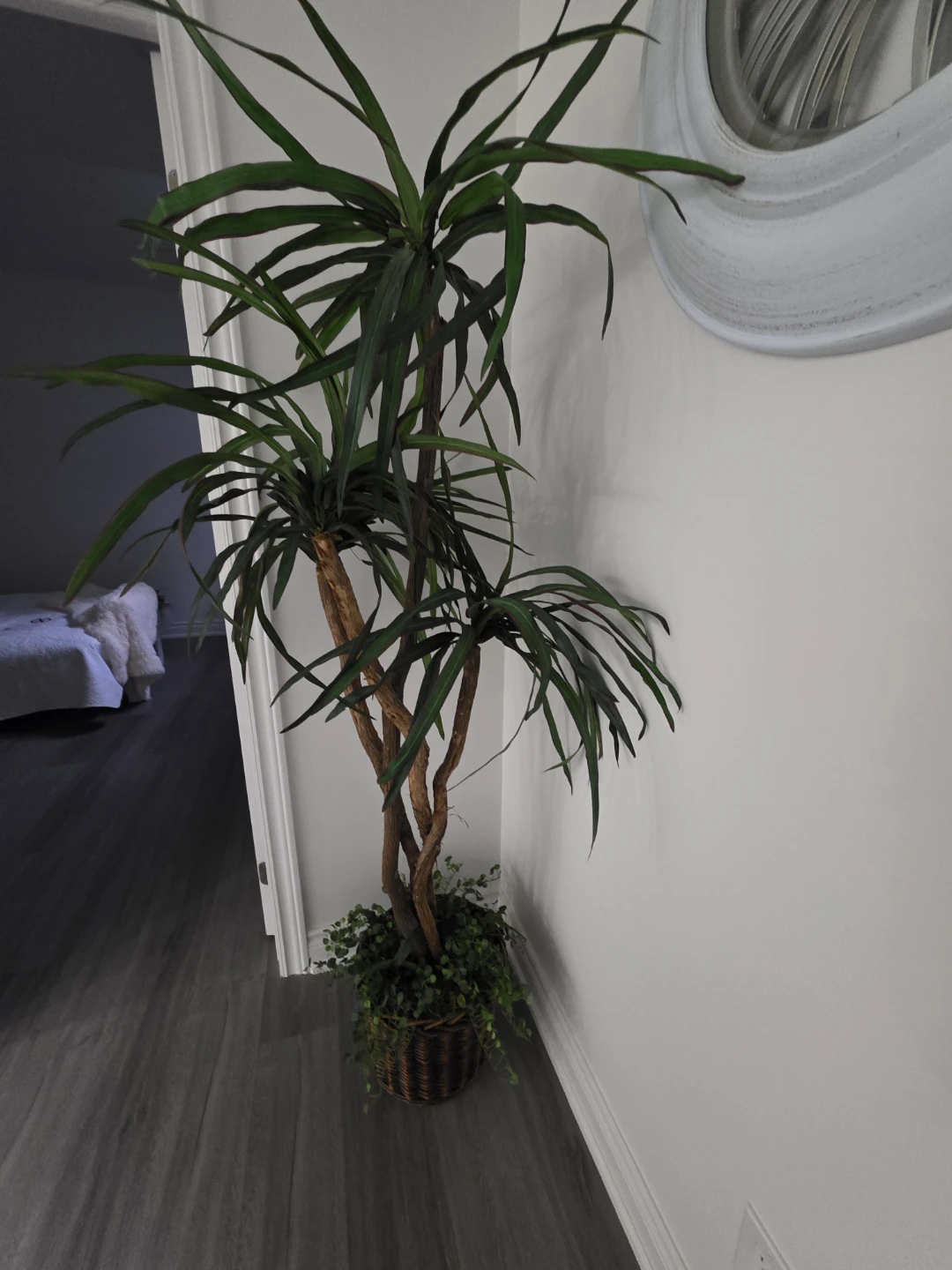 Classical Decorative Pedestal and Faux Plant - photo 5