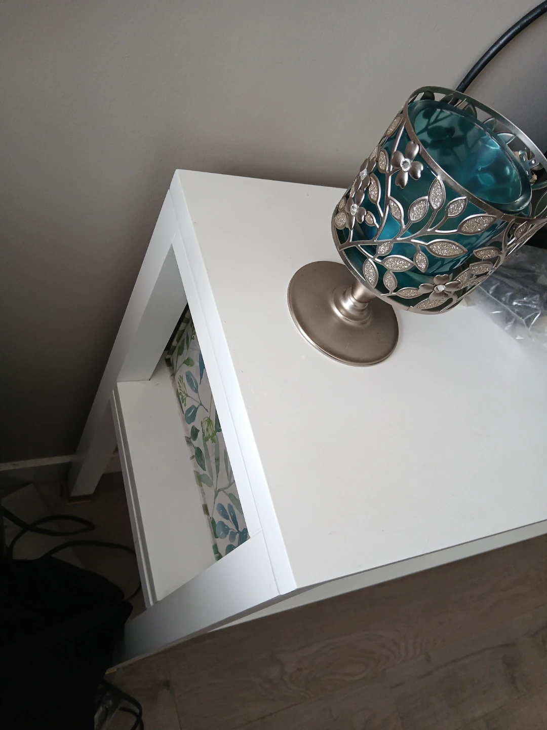 White console table - photo 2