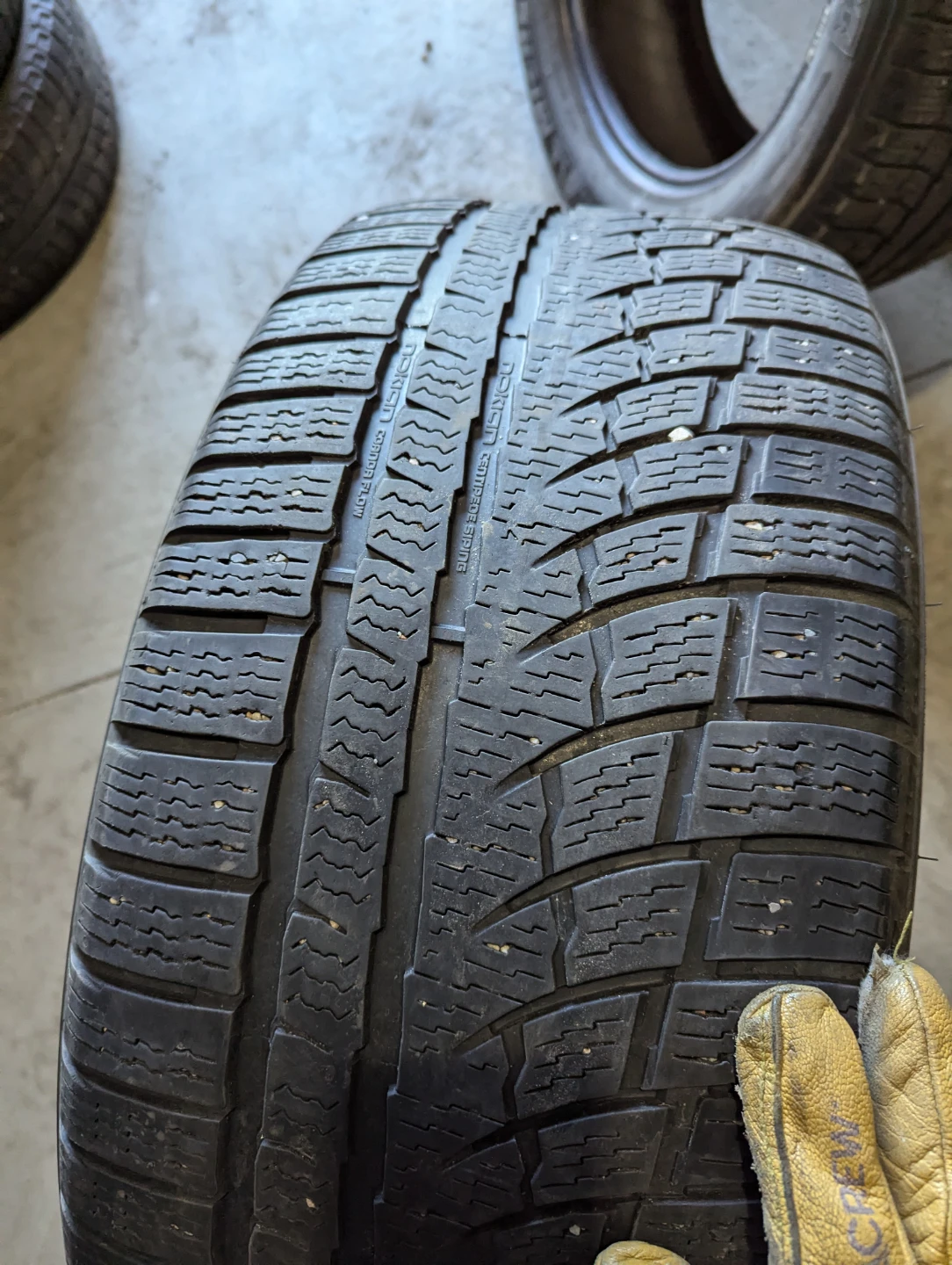 275/45R20 Nokian Tyres WR G4 SUV - photo 2