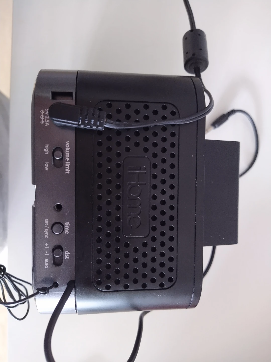 Ihome alarm clock - photo 4