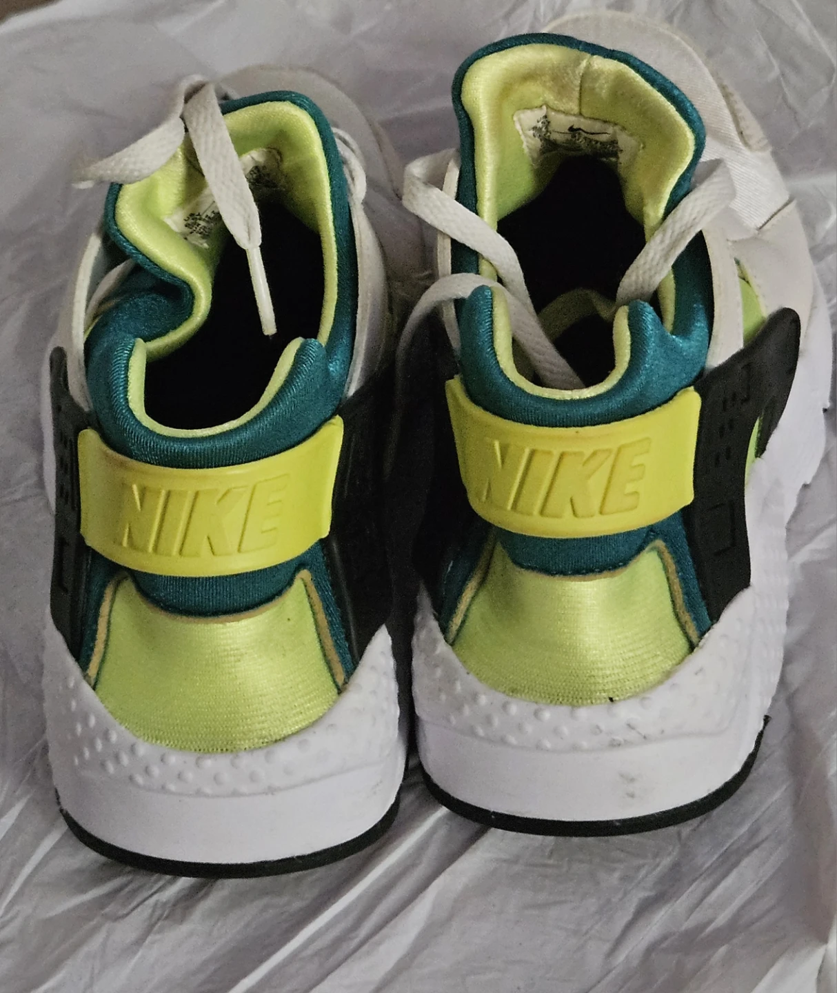 Nike Air Huarache Youth Sneakers - photo 4