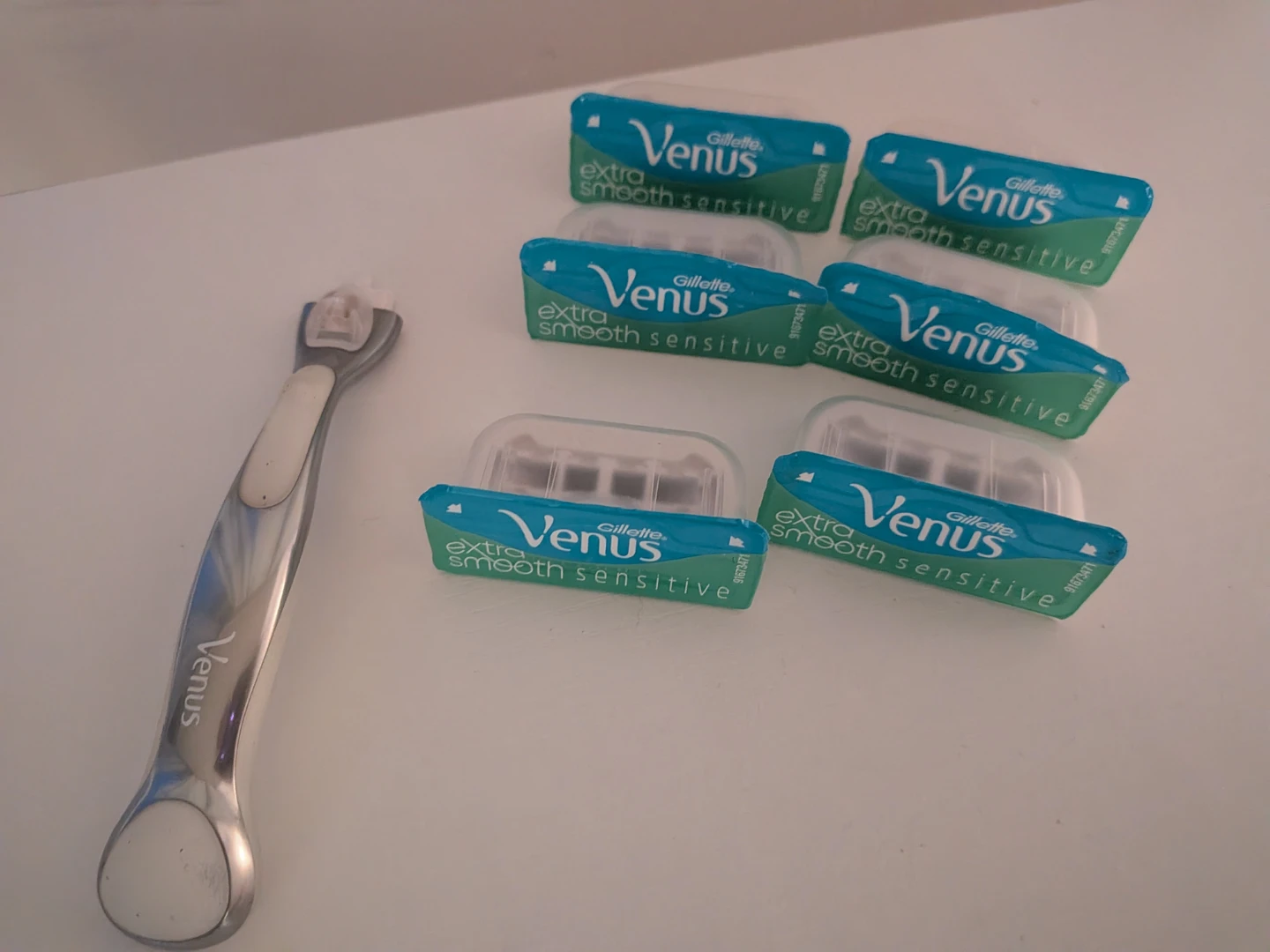 Gillette Venus Extra Smooth Sensitive Razor Handle