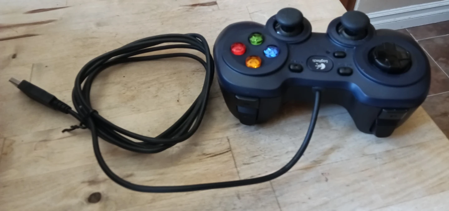 Logitech F310 Wired PC Gamepad - photo 4