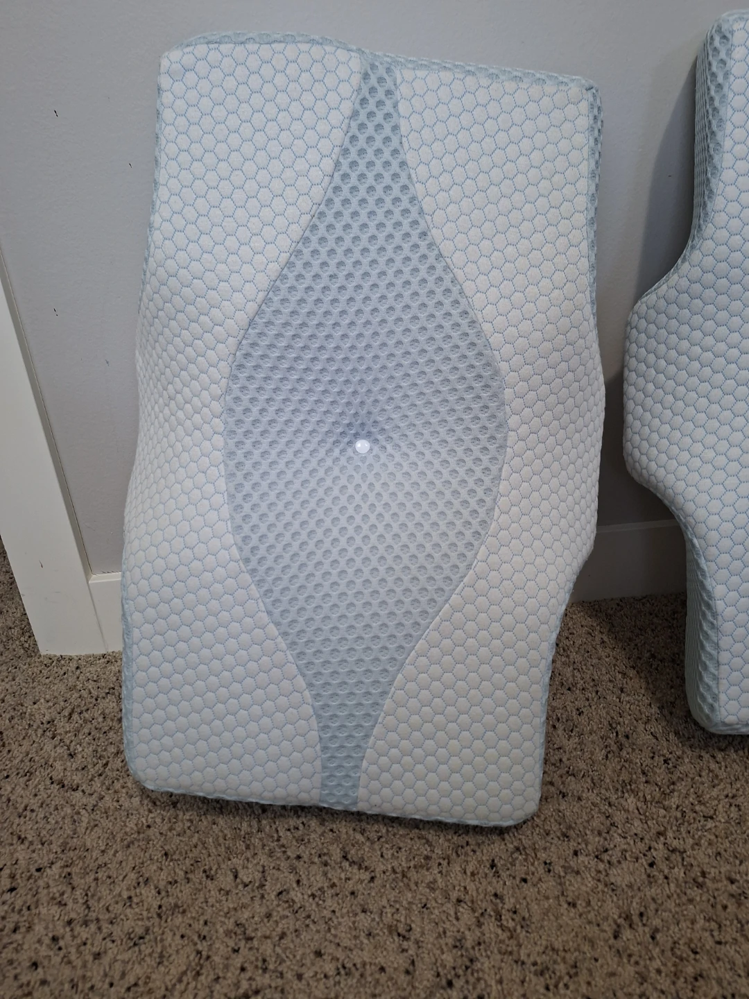 Two Orthopaedic Cooling Pillows - photo 3
