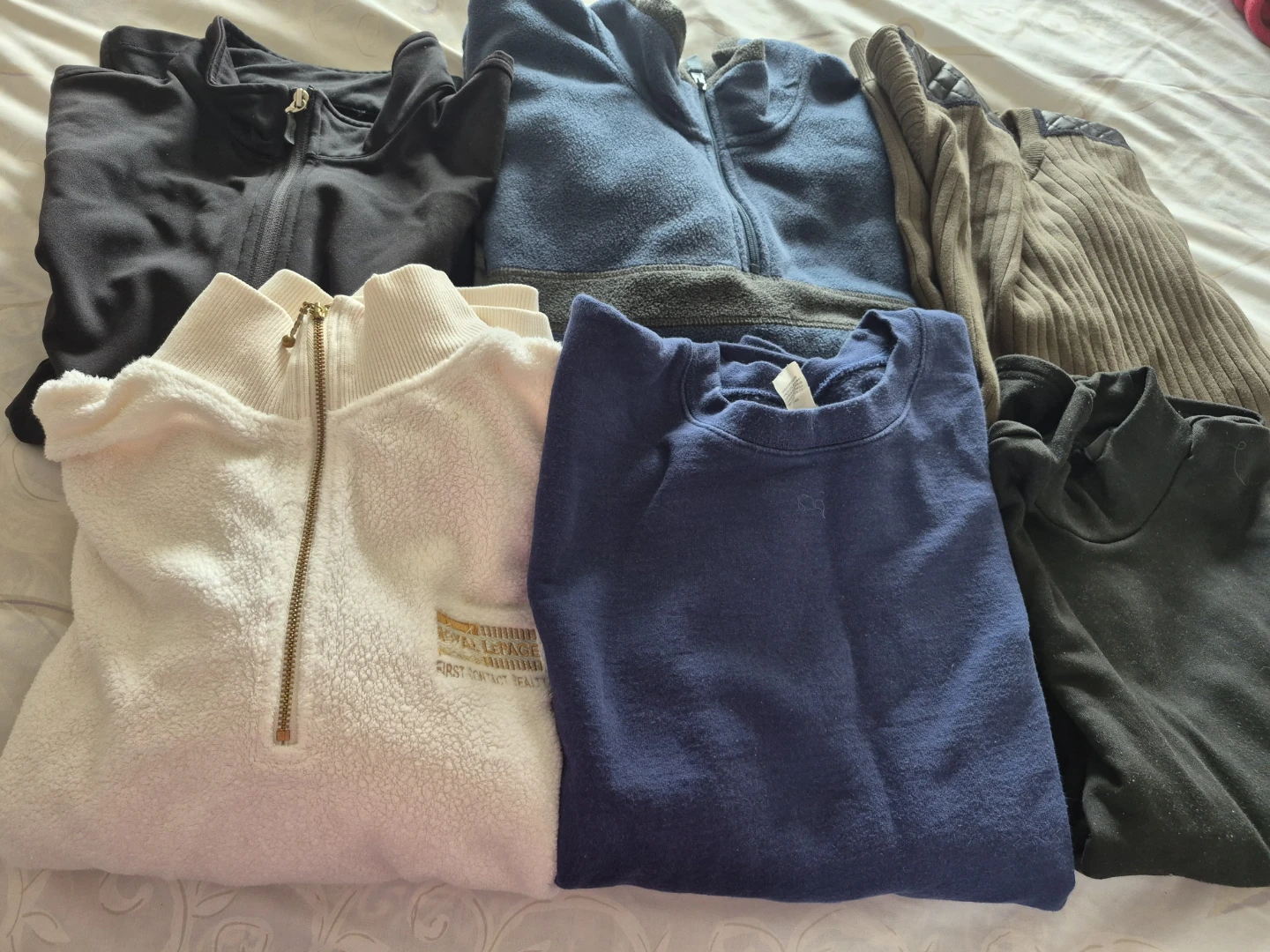 Assorted Women's Clothes, Ankle Boots and Leather Handbags - photo 3