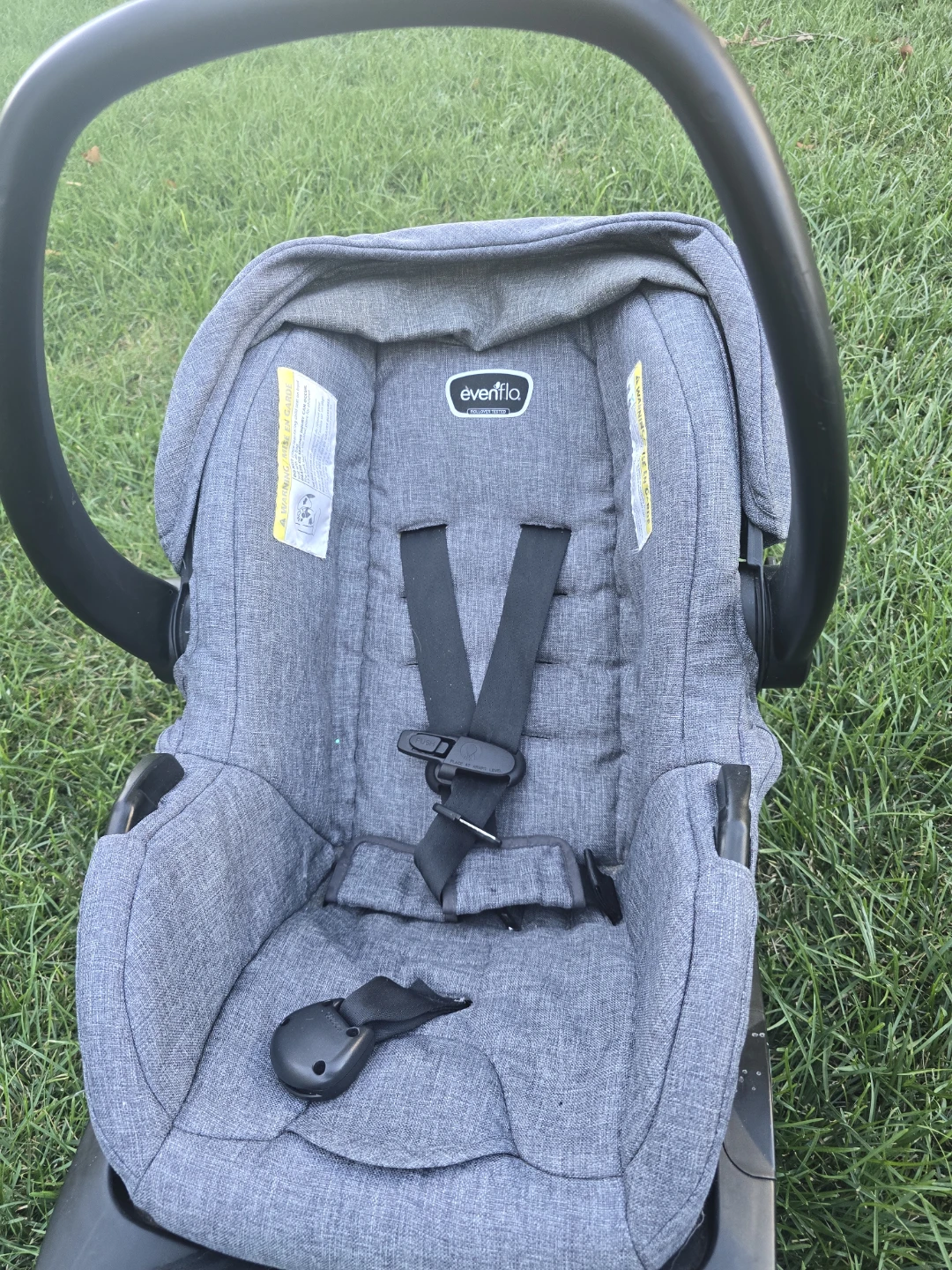 Evenflo Litemax Sport Infant Car Seat and Base - photo 3