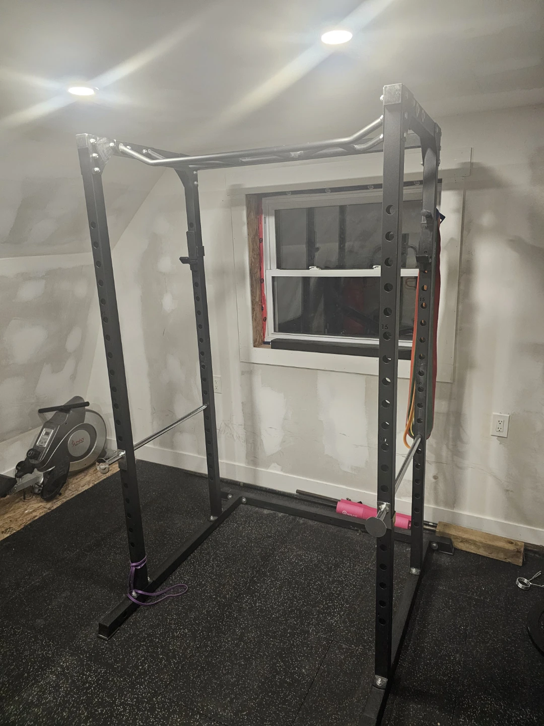 Squat Rack - 2x2" tubing - 700lb capacity